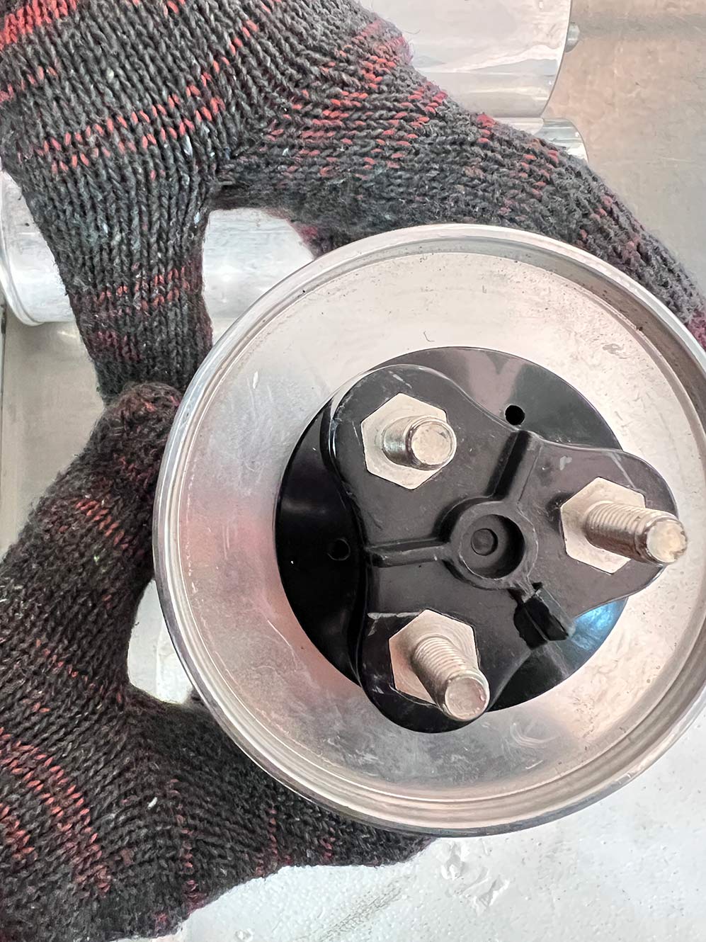 Miért kritikus előírás a kondenzátorkapcsok „áram-kapacitása” a hosszú távú megbízhatóság szempontjából?